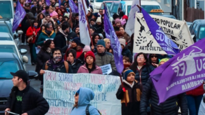PARO DOCENTE SIN FECHA DE FINALIZACIÓN: LOS GREMIOS EXIGEN UN SALARIO MÍNIMO DE $3.000.000 Y QUE EL GOBIERNO CUMPLA LA CONSTITUCIÓN.
