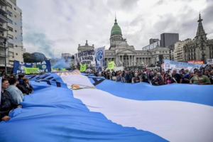 La CGT y las CTA salen a la calle: una movilización clave frente al Congreso contra el ajuste de Milei